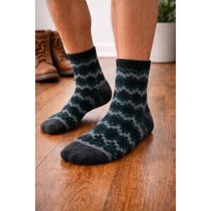 Born Wool Blend Boot Socks Green/Gray Pattern Men’s Size 6-12